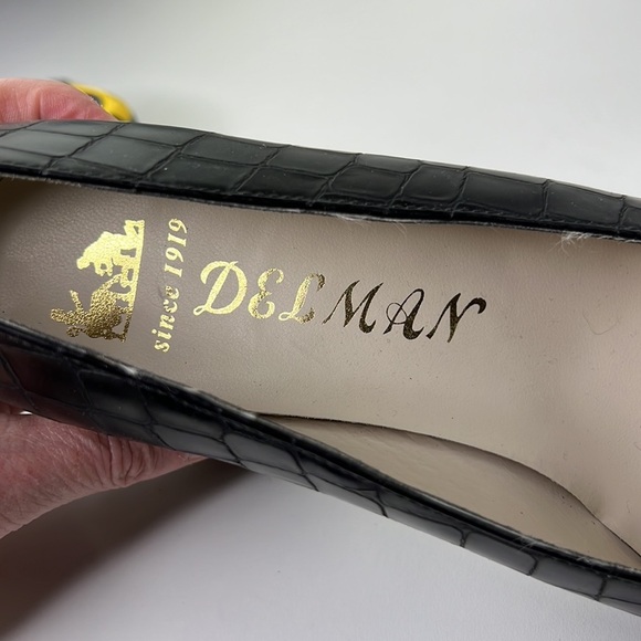 Delman Chunky Heel Leather Pumps Shoes - Picture 7 of 11